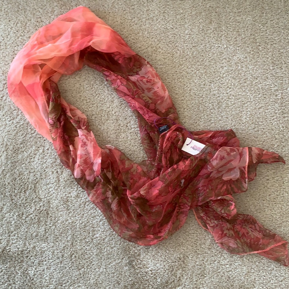 NWT Scarf
